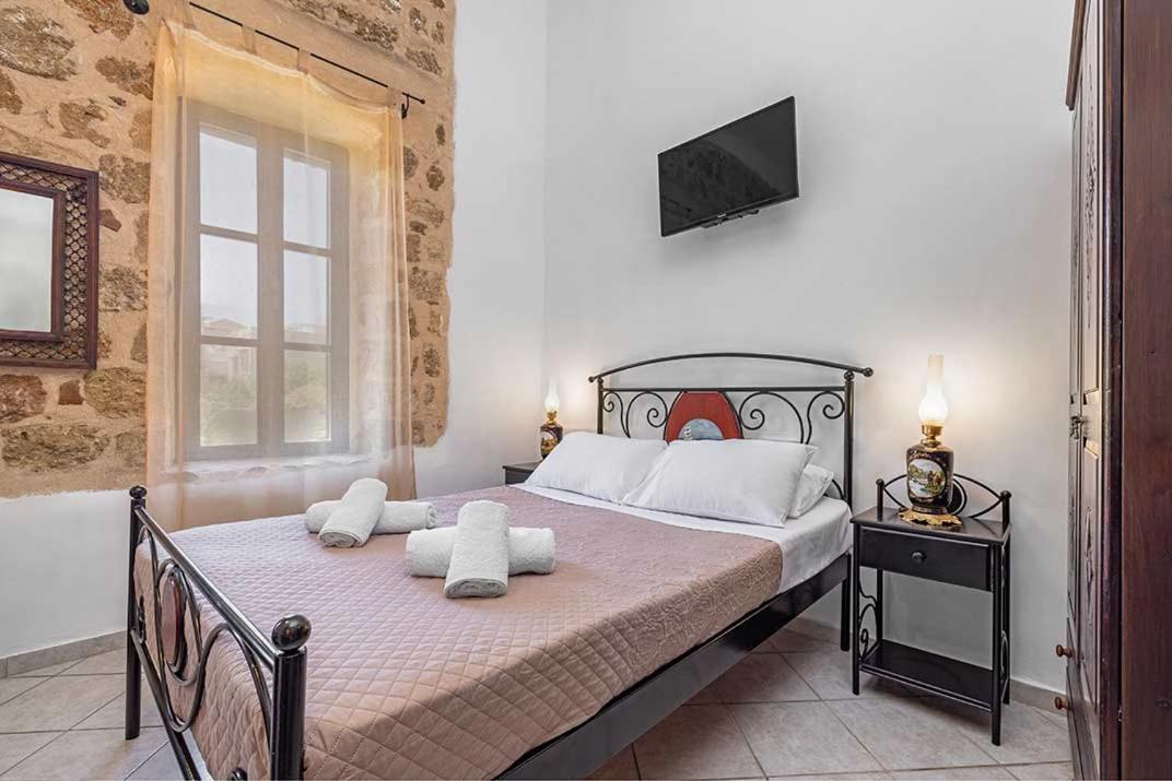 Saint Michel Boutique Hotell 3*