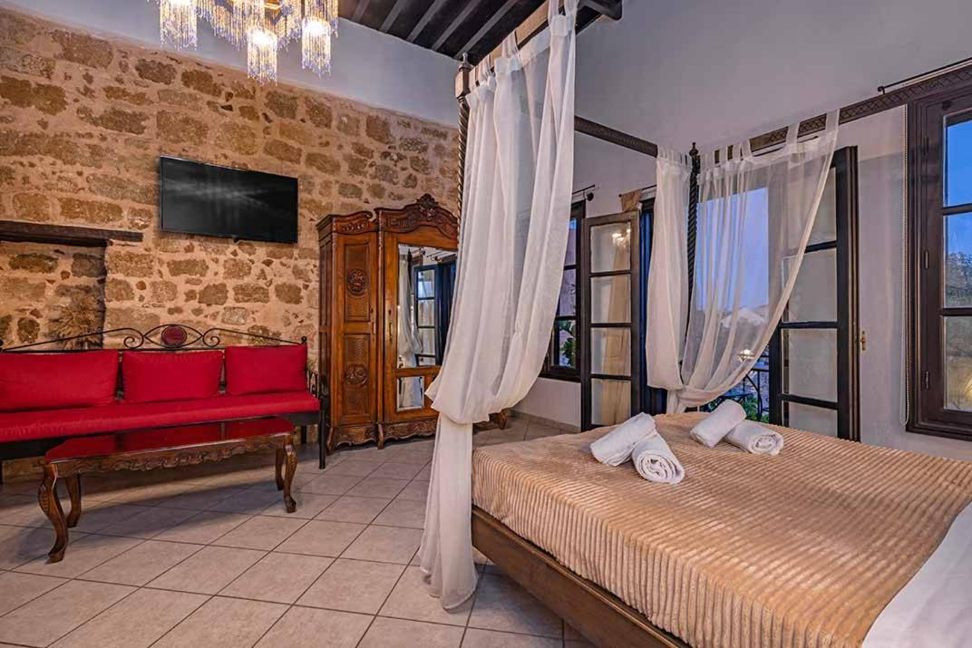 Hotell Saint Michel Boutique 3*